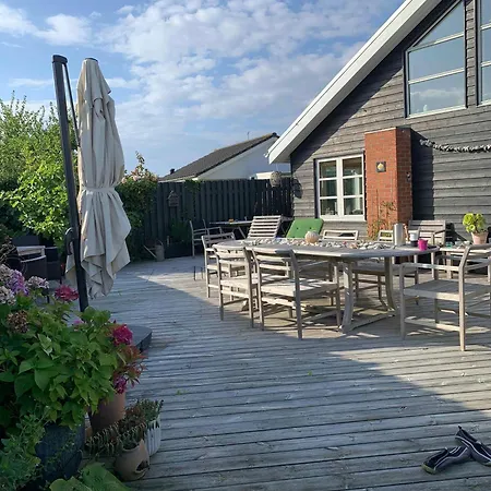 بيت للعطل Cozy Near Hasmark Beach,